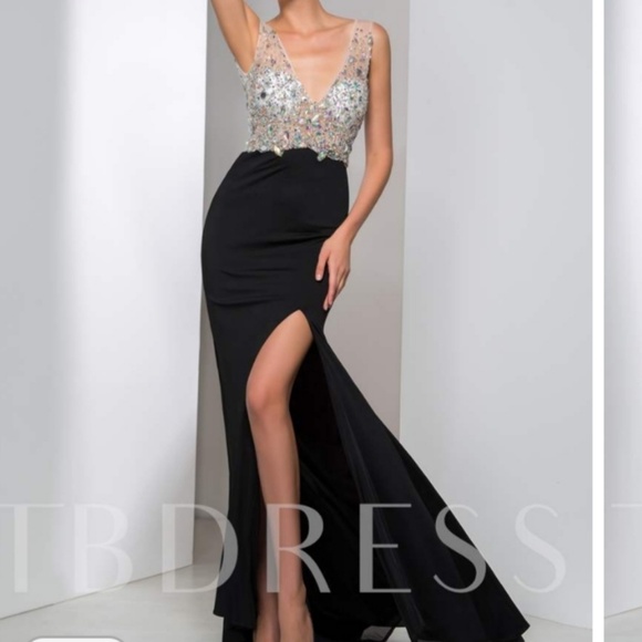 💖Gorgeous Formal Gown 💖 - Picture 7 of 8